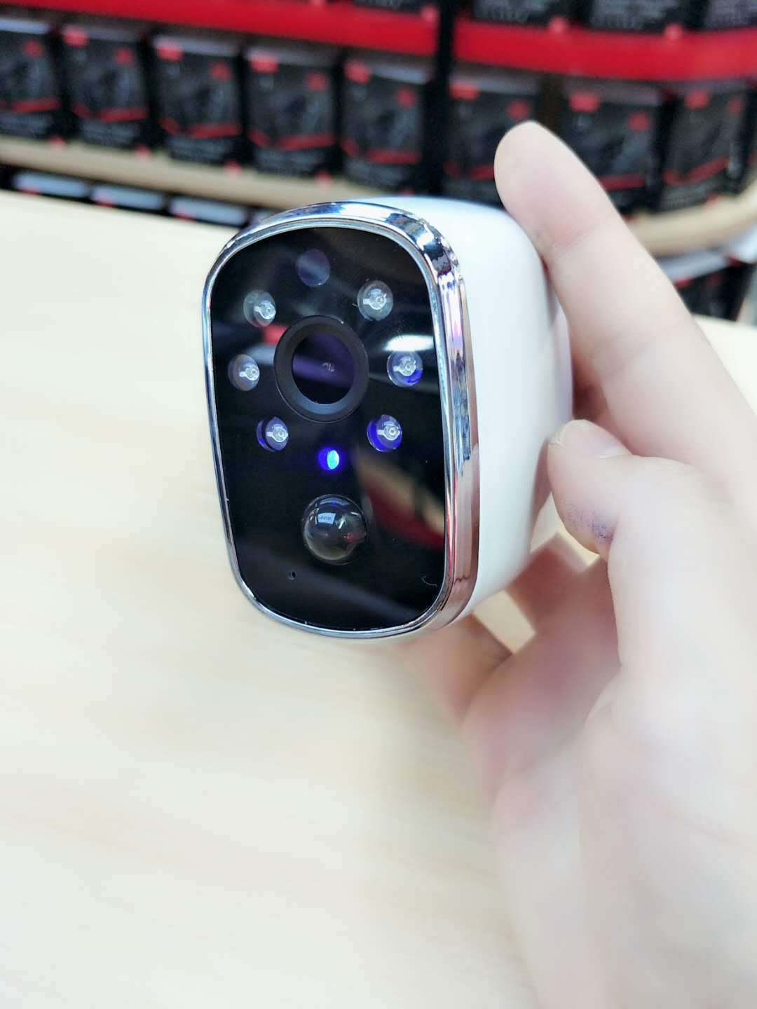 GuardEye™ - Battery-Powered WiFi Wireless PIR Surveillance Camera