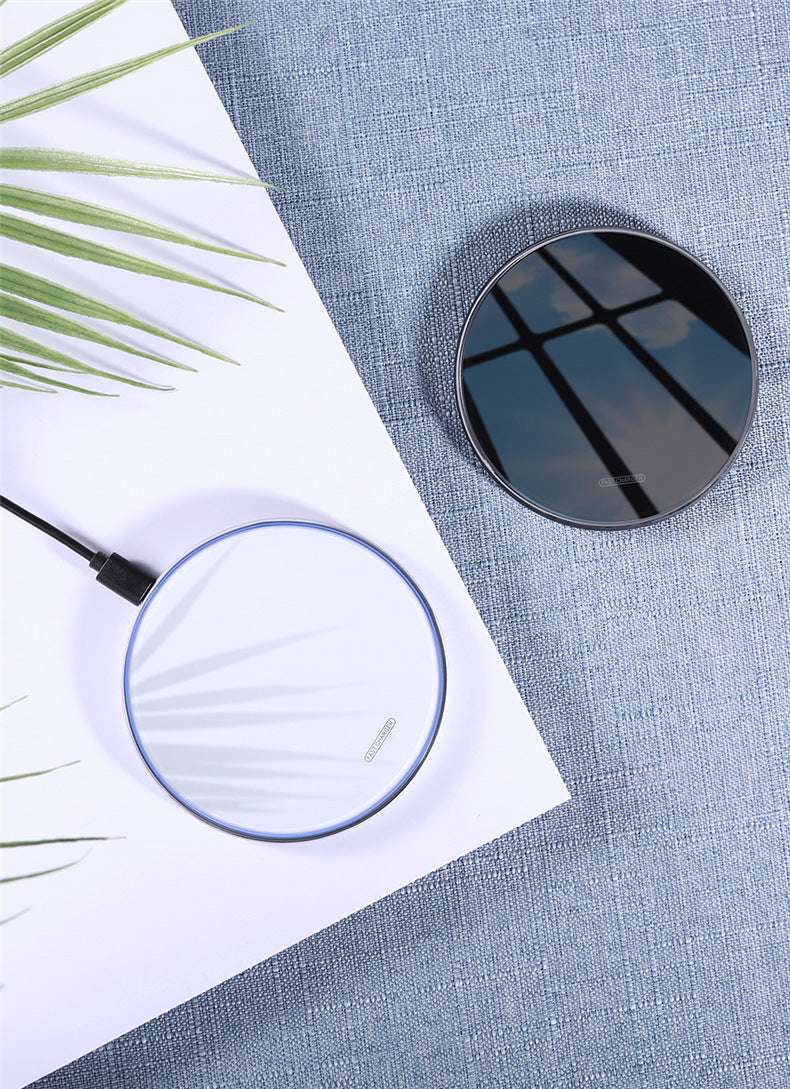 GlideMirror™ 10W Wireless Fast Charger