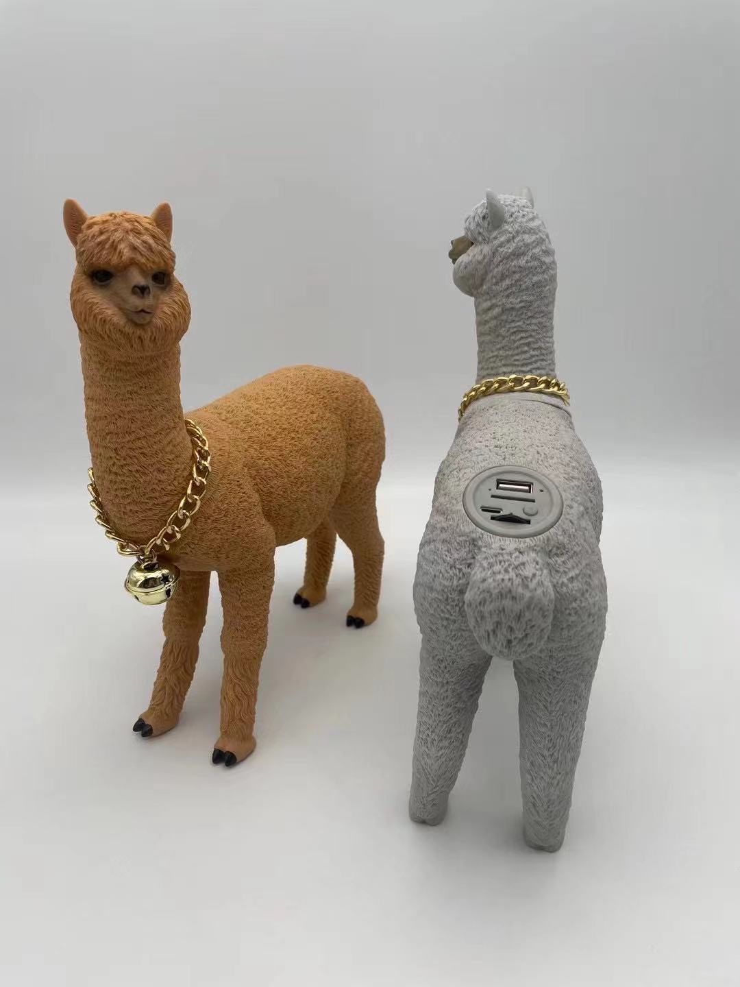 AlpacaGroove – Portable Bluetooth Speaker with FM Radio & Deep Bass
