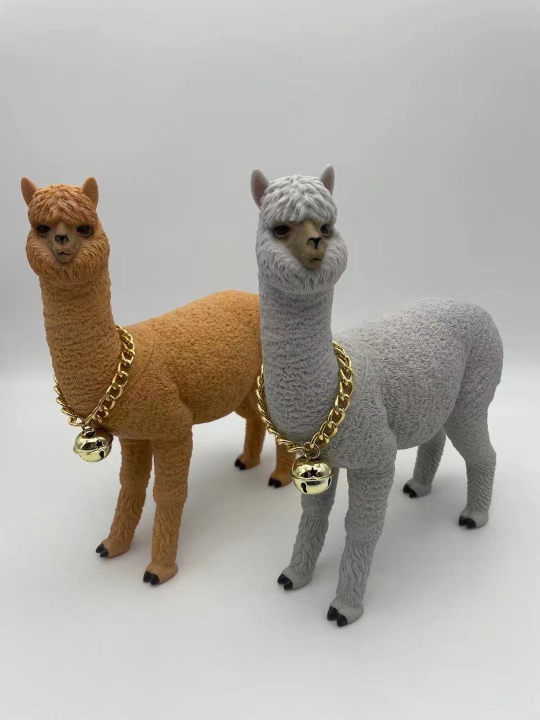 AlpacaGroove – Portable Bluetooth Speaker with FM Radio & Deep Bass