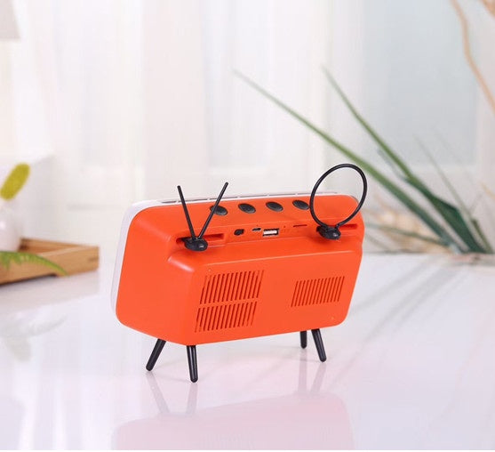 RetroWave Mini – Portable Retro TV Audio Speaker