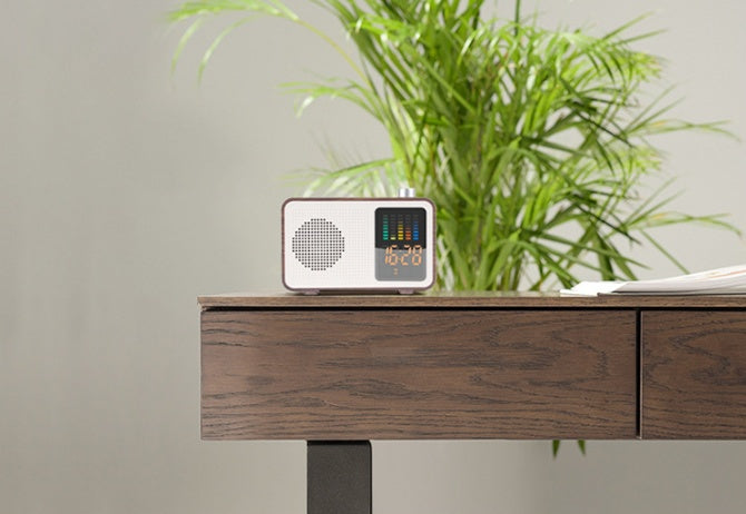 RetroWave Bluetooth Radio Speaker – Classic Style, Modern Sound