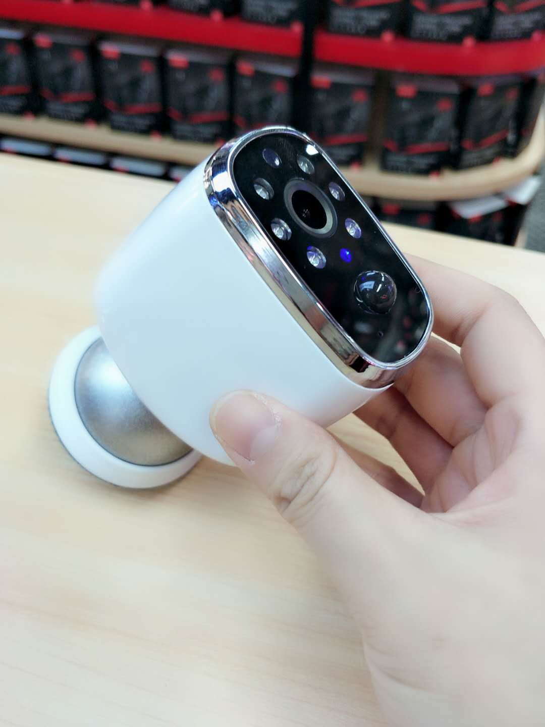 GuardEye™ - Battery-Powered WiFi Wireless PIR Surveillance Camera