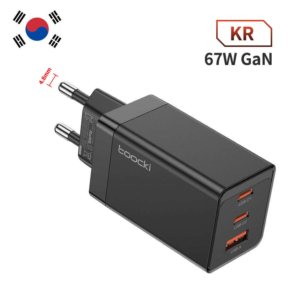PowerFlux 67W GaN Three-Port Fast Charger