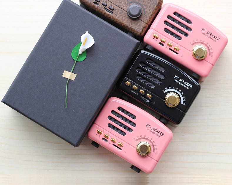 EchoCraft™ Vintage Wood Bluetooth Speaker