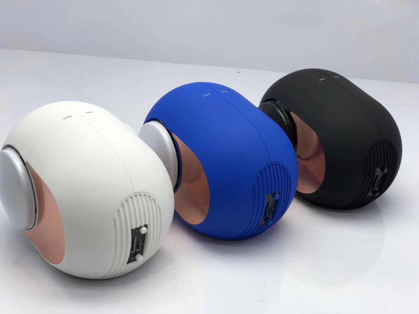 GoldenBeats Mini Bluetooth Speaker