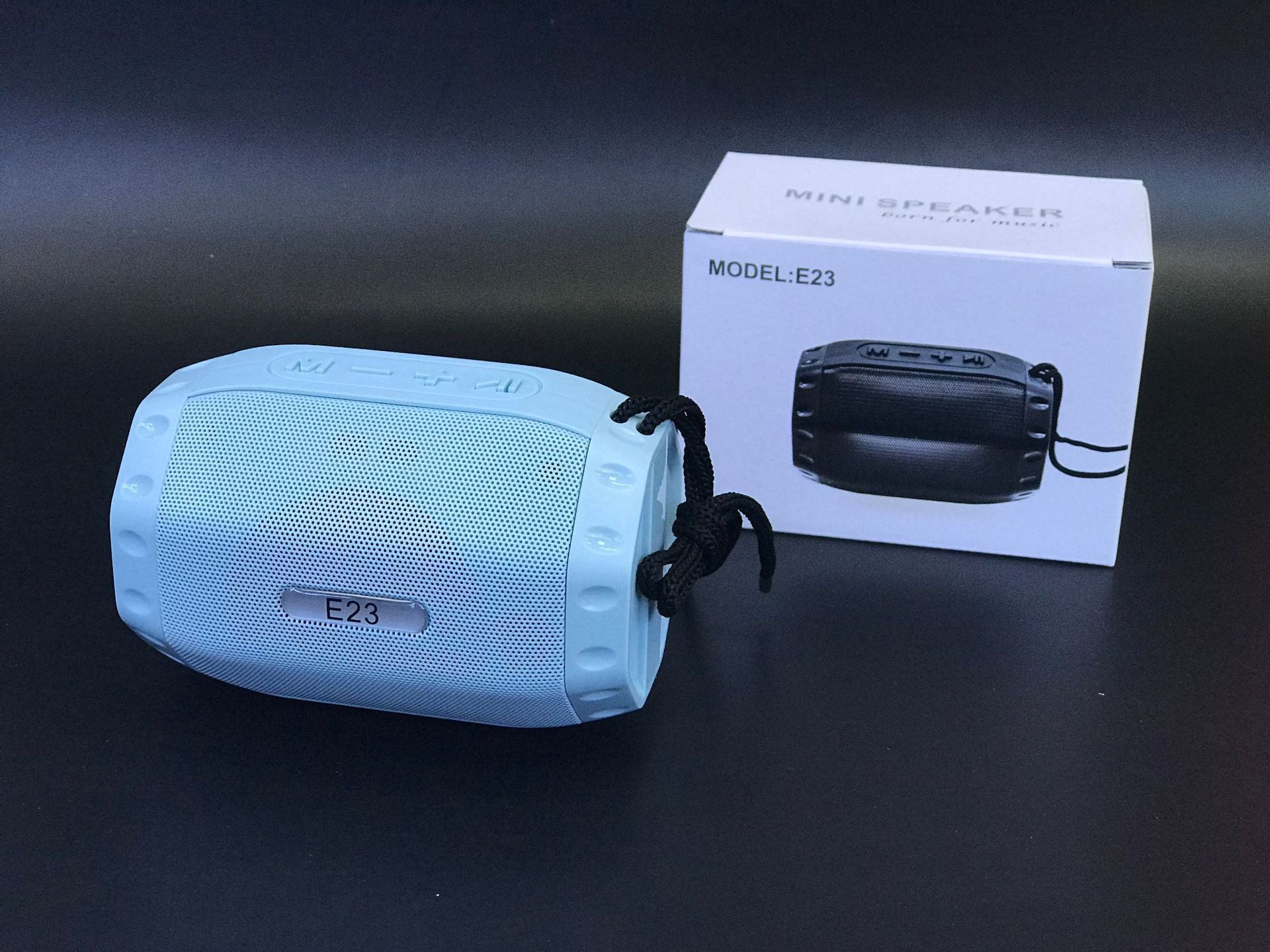 SonoCard Mini: LuxeSound Wireless USB Speaker