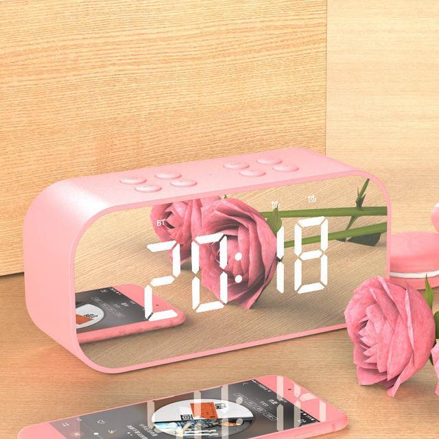 TempoGlow: Wireless Bluetooth Speaker with LED Clock Display