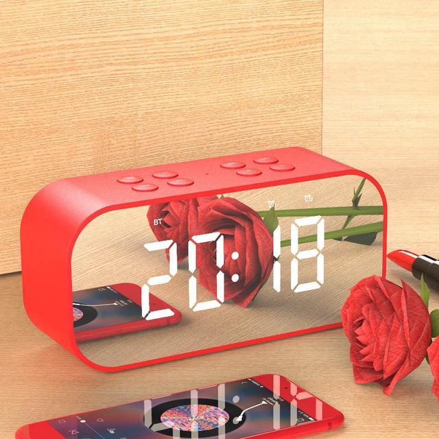 TempoGlow: Wireless Bluetooth Speaker with LED Clock Display