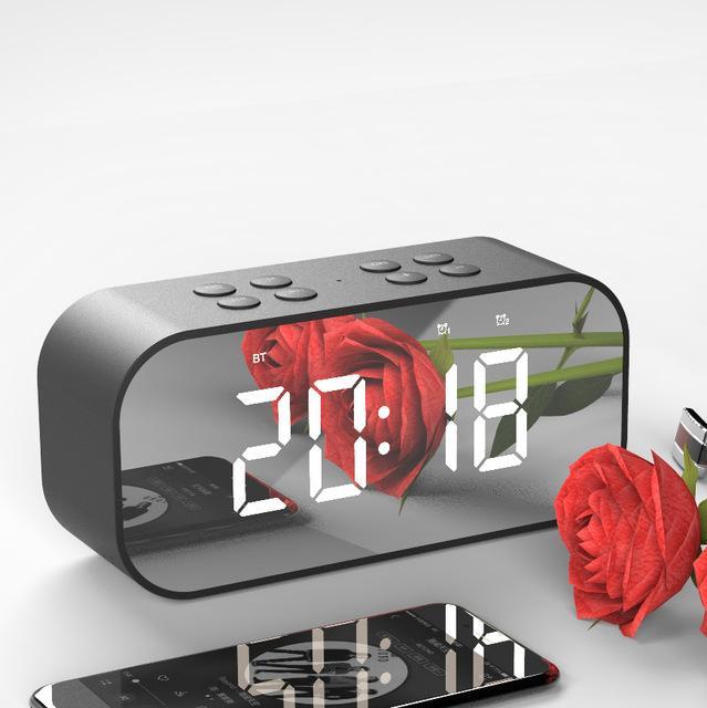 TempoGlow: Wireless Bluetooth Speaker with LED Clock Display