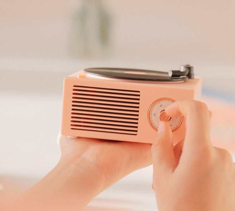 RetroSound Mini: Wireless Bluetooth Vinyl Speaker
