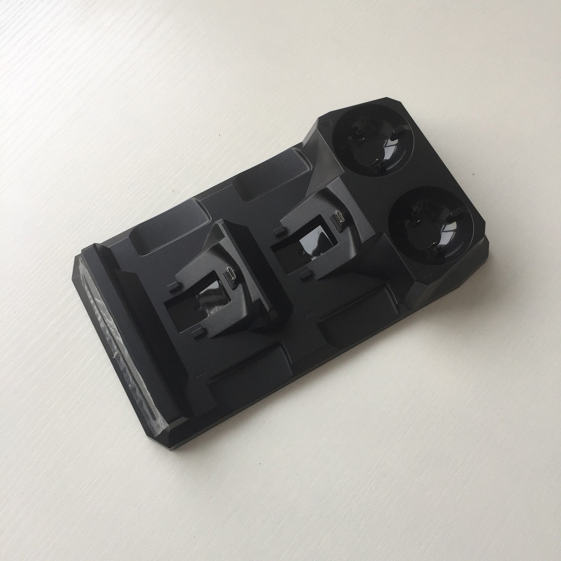 PowerDock Pro – Multifunctional PS4 Controller Charger