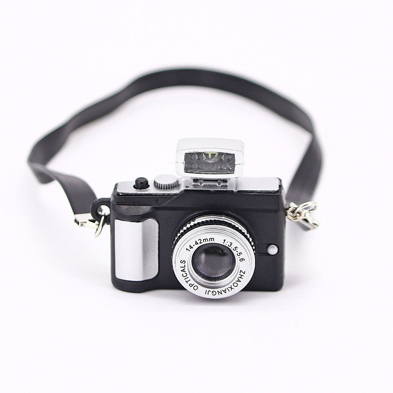 MiniSnap Clip – Shrinking Toy Strap Camera Accessory