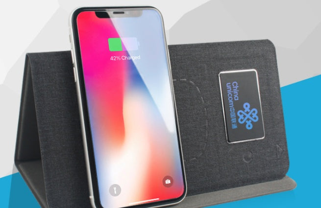 LumiGlide Elite™ – The Executive Wireless Charging Mouse Pad