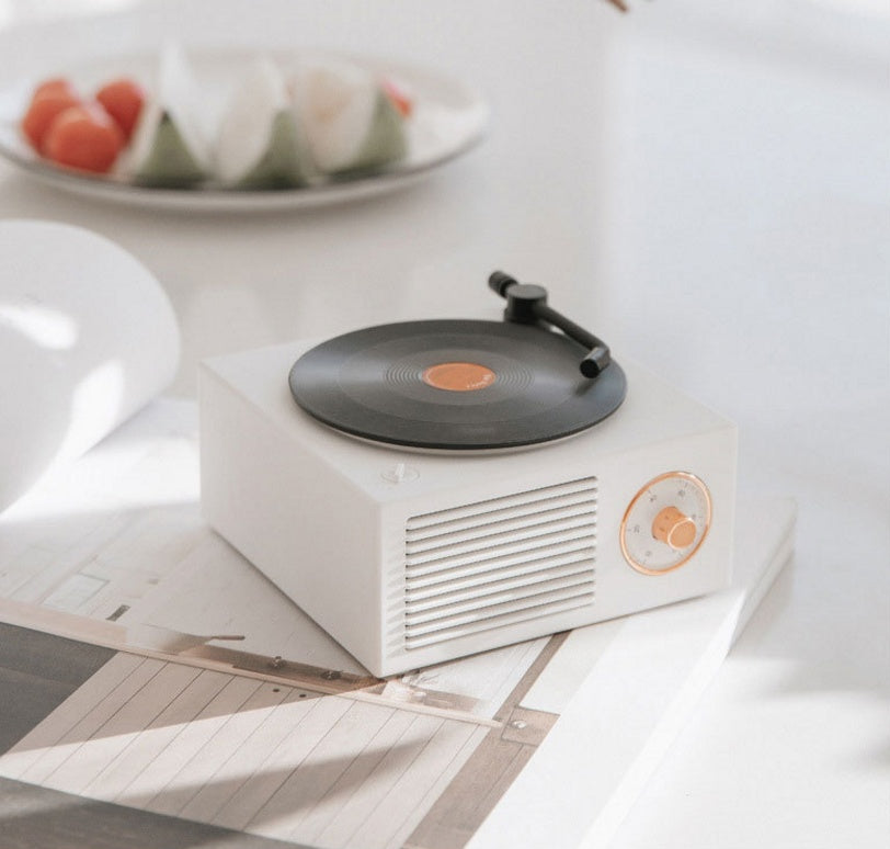 RetroSound Mini: Wireless Bluetooth Vinyl Speaker